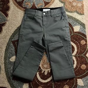 Knox Rose, green pants